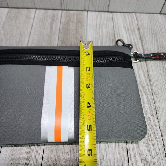 Haute Shore Max Paris Card Case Purse Wallet Neoprene Gray Zippered - Picture 5 of 5